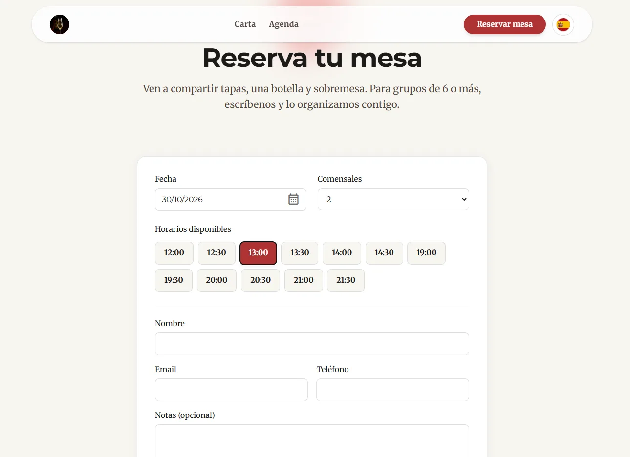 Formulario público de reserva (/book): el cliente elige fecha, hora y comensales según tus ajustes.